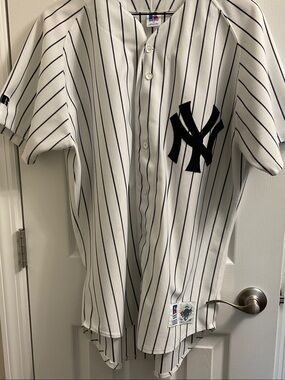 Majestic New York Yankees Pinstripe Jersey - White & Navy